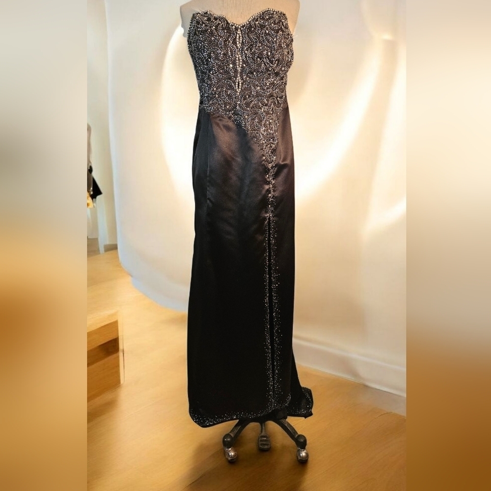 Sophisticated Strapless Black Gown - Picture 2 of 5